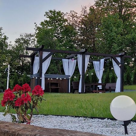 Domek Na Folwarku Z Jacuzzi Tarnawa Dolna  Exterior foto