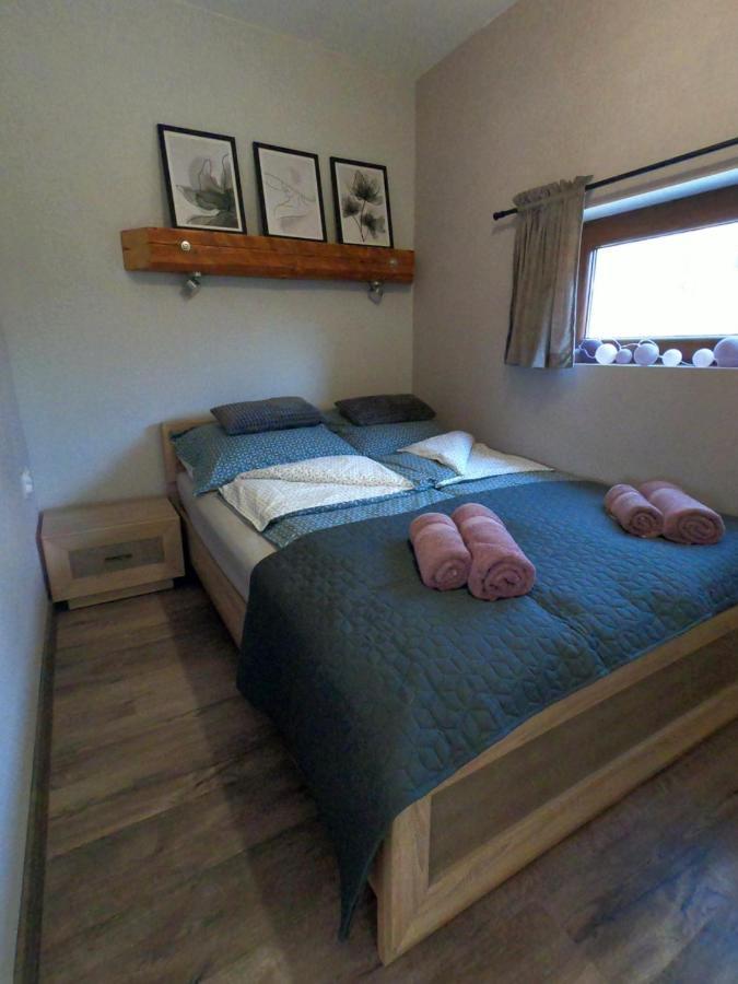 Domek Na Folwarku Z Jacuzzi Tarnawa Dolna  Exterior foto